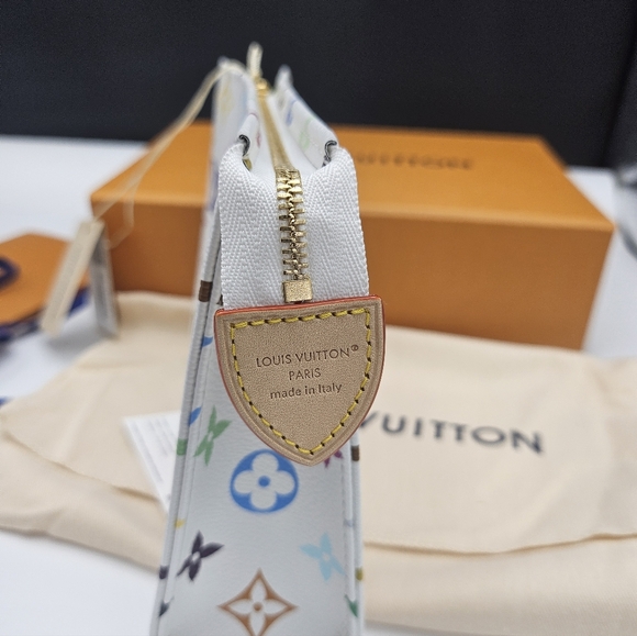 Brand new authentic 2026 Louis Vuitton Murakami Multicolor Toiletry Pouch 19 - Picture 12 of 17